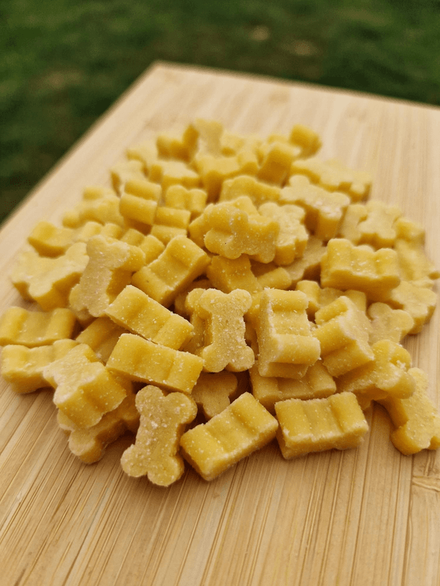 100g cheese bones